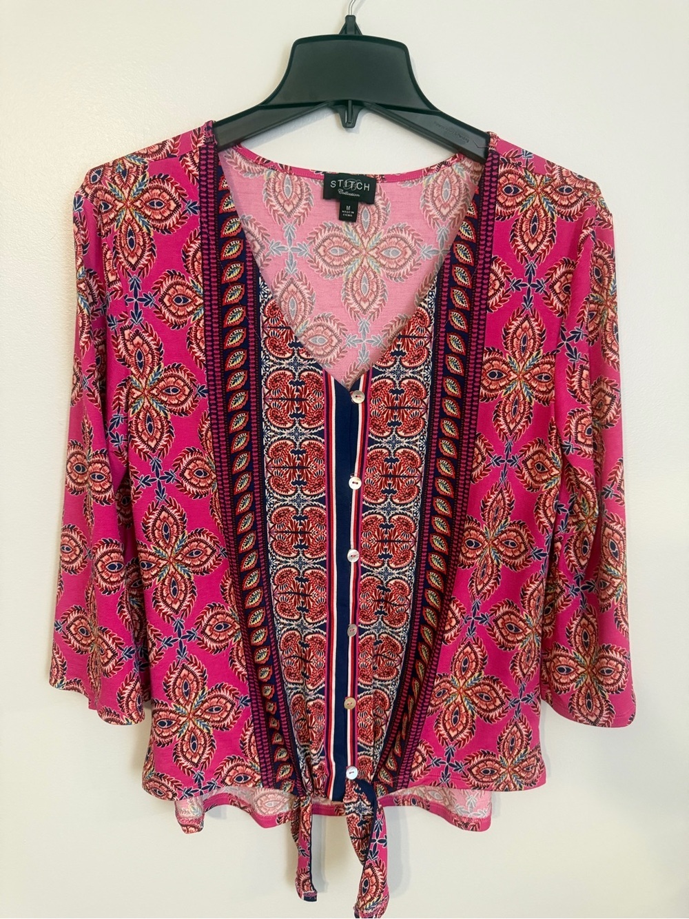 Stitch Collection Pink & Navy Button Front Tie-Hem Blouse size medium